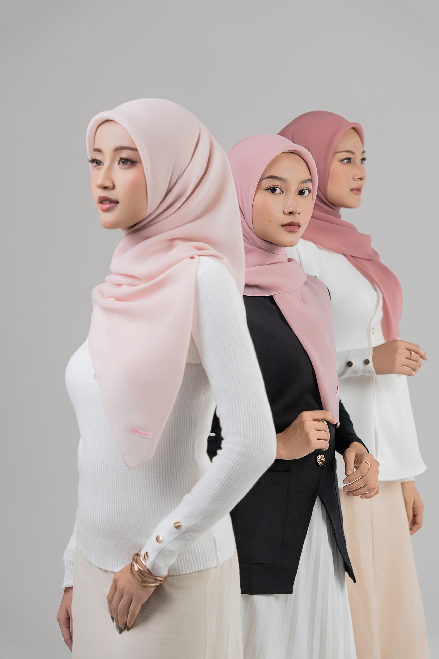 Plain Paris Segi Empat